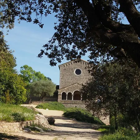 Willa Aux Cypres Du Sud : Et Montagne Logrian-et-Comiac-de-Florian