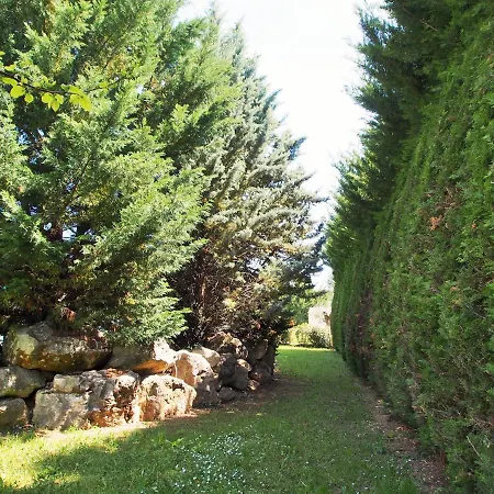 Aux Cypres Du Sud : Et Montagne * Logrian-et-Comiac-de-Florian