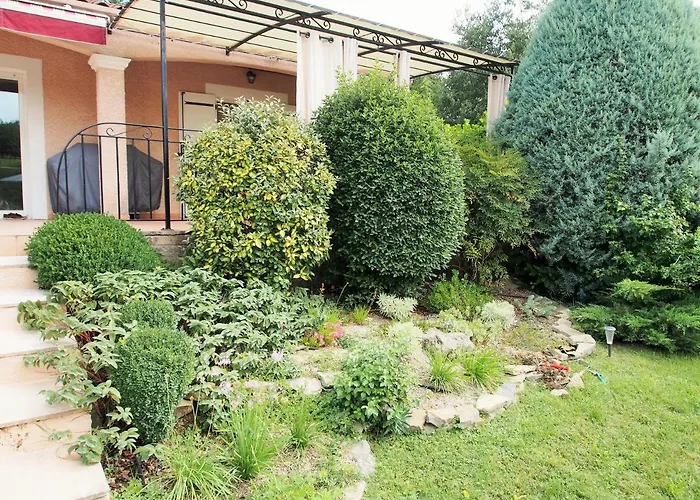 Villa Aux Cyprès Du Sud : Et Montagne *