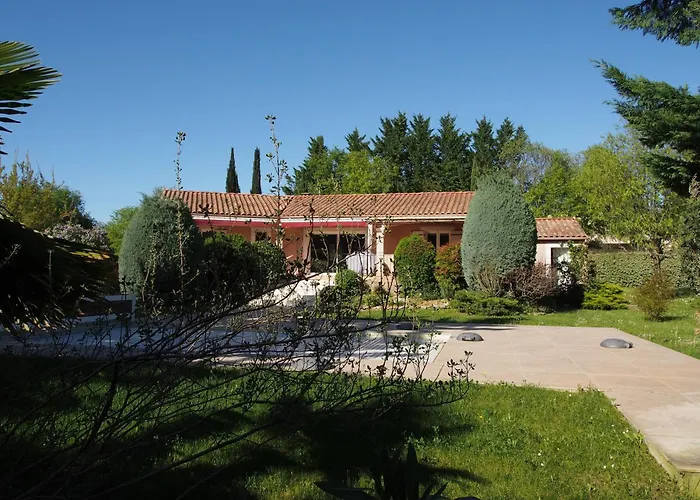 Villa Aux Cyprès Du Sud : Et Montagne *