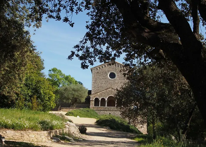 Villa Aux Cyprès Du Sud : Et Montagne Logrian-et-Comiac-de-Florian