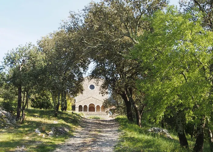 Villa Aux Cyprès Du Sud : Et Montagne *
