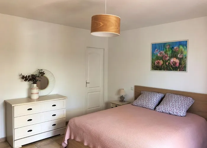 Villa Aux Cyprès Du Sud : Et Montagne *